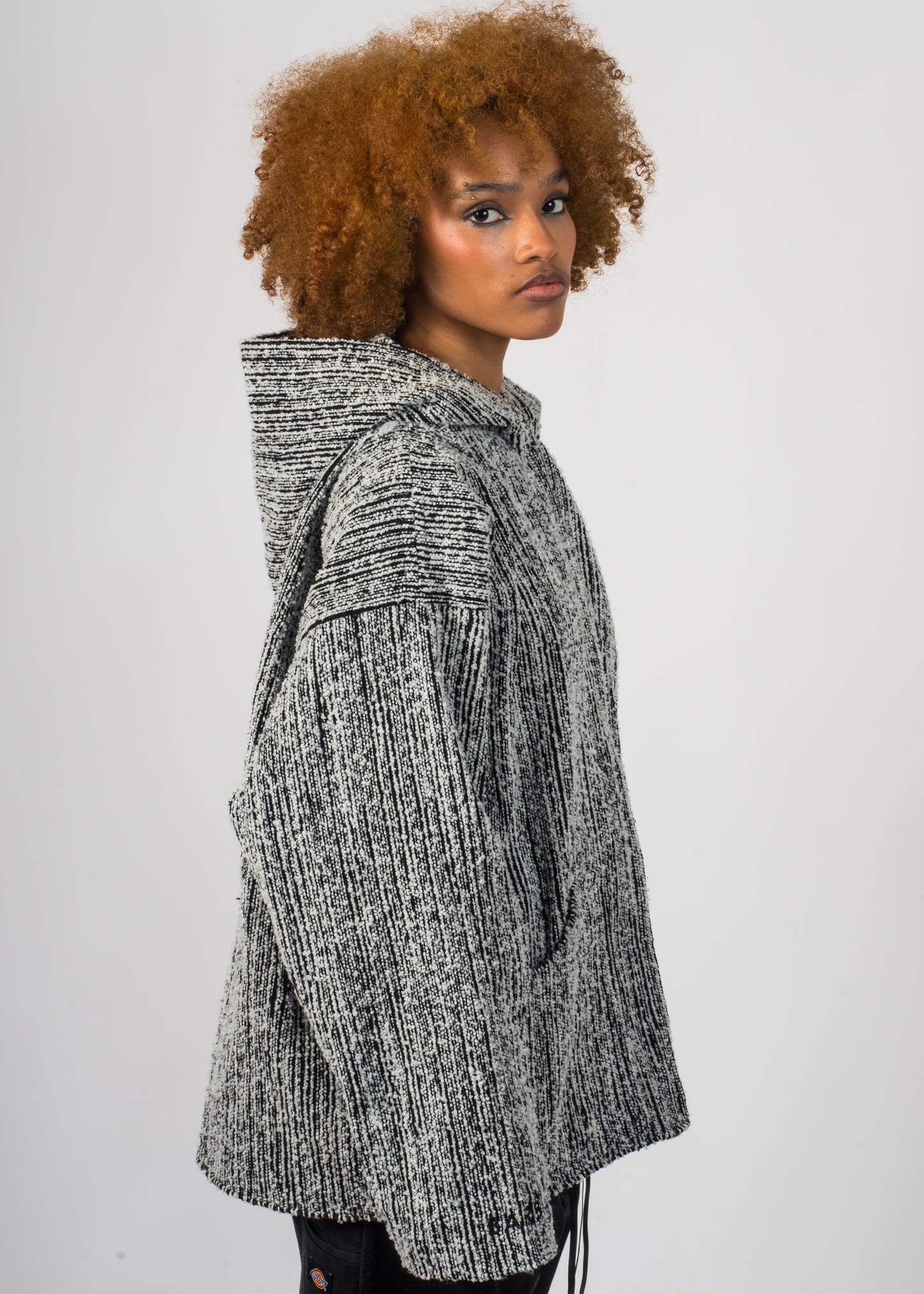 Mannequin avec une veste Barbary Coast en laine tissé à la main.