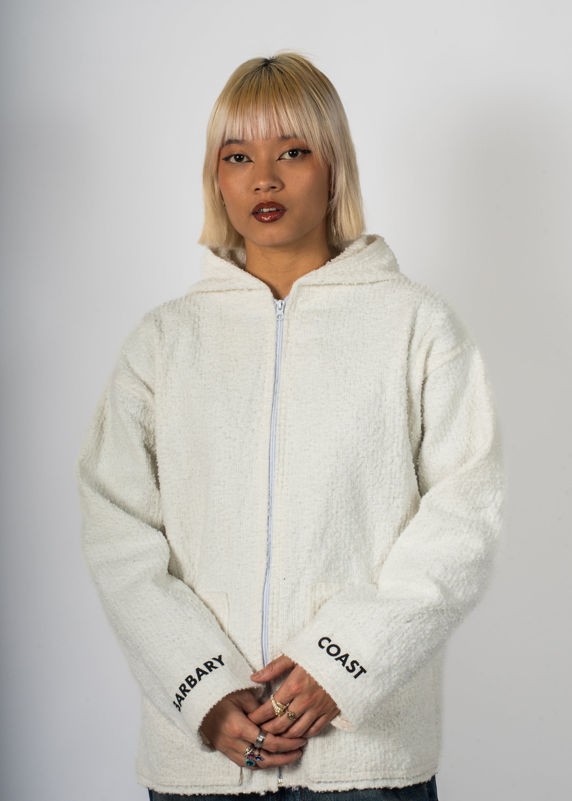 Veste blanche en laine de chez Barbary Coast tissé à la main